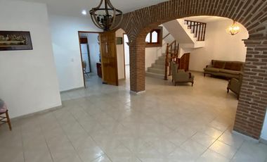 RENTO CASA SIN MUEBLES EN COLONIA GUADALUPE CAMINANDO AL CENTRO DE SAN MIGUEL DE ALLENDE, GUANAJUATO