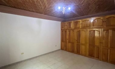 RENTO CASA SIN MUEBLES EN COLONIA GUADALUPE CAMINANDO AL CENTRO DE SAN MIGUEL DE ALLENDE, GUANAJUATO