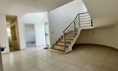 PROPIEDAD CON AREA DE DONACION