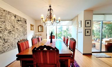 Gran casa Mediterránea 6D5B en Condominio San Carlos de Apoquindo, cercano a Colegios, Universidades, Clínicas, Comercio, Paseo Los Domínicos, Conecti