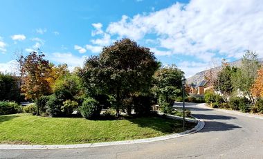 Gran casa Mediterránea 6D5B en Condominio San Carlos de Apoquindo, cercano a Colegios, Universidades, Clínicas, Comercio, Paseo Los Domínicos, Conecti