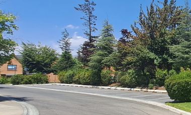 Gran casa Mediterránea 6D5B en Condominio San Carlos de Apoquindo, cercano a Colegios, Universidades, Clínicas, Comercio, Paseo Los Domínicos, Conecti