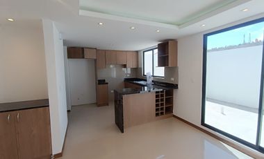 Dúplex en Venta con Terraza Privada – Kartódromo, San Antonio de Pichincha