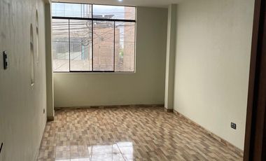 VENTA DE CASA DE 2 PISOS CON ACCESO INDEPENDIENTE - CARABAYLLO
