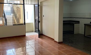VENTA DE CASA DE 2 PISOS CON ACCESO INDEPENDIENTE - CARABAYLLO