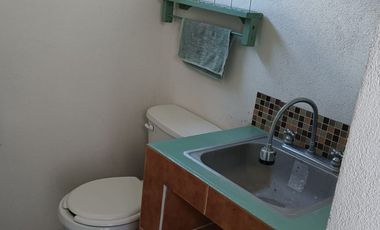 Hermoso, departamento en venta Fraccionamiento privado Bosques Tres Marías Morelia, planta baja con jardín excedente.