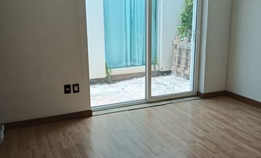 Hermoso, departamento en venta Fraccionamiento privado Bosques Tres Marías Morelia, planta baja con jardín excedente.