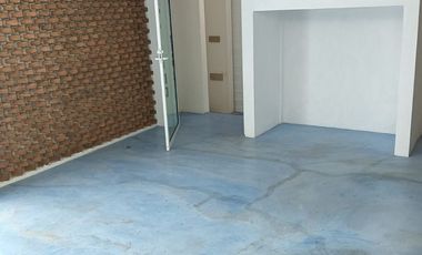 Hermoso, departamento en venta Fraccionamiento privado Bosques Tres Marías Morelia, planta baja con jardín excedente.