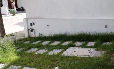 🏠 Casa moderna en renta en El Mayorazgo – 3 recámaras con baño y jardín 🌿