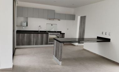 🏠 Casa moderna en renta en El Mayorazgo – 3 recámaras con baño y jardín 🌿