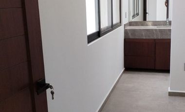 🏠 Casa moderna en renta en El Mayorazgo – 3 recámaras con baño y jardín 🌿