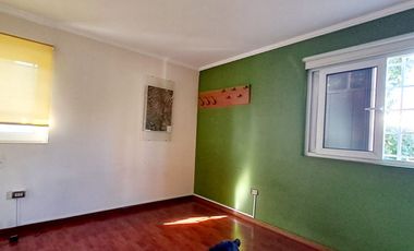 Estupenda casa clásica en venta 6D4B Amapolas entre Bilbao y Pocuro Barrio Las Flores a pasos colegios San Ignacio y San Gabriel, comercio, parques, locomoción