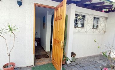 Estupenda casa clásica en venta 6D4B Amapolas entre Bilbao y Pocuro Barrio Las Flores a pasos colegios San Ignacio y San Gabriel, comercio, parques, locomoción