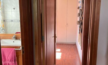 Estupenda casa clásica en venta 6D4B Amapolas entre Bilbao y Pocuro Barrio Las Flores a pasos colegios San Ignacio y San Gabriel, comercio, parques, locomoción