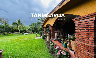 Vendo Finca de 2,400 m2 de terreno con casa estilo mexicana en Fortín.