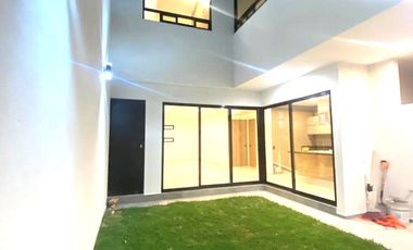 CASA EN VILLAMAGNA AL PONIENTE DE LA CIUDAD POR EL PARQUE BICENTENARIO