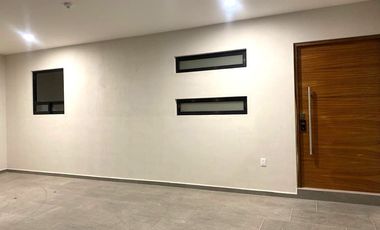 CASA EN VILLAMAGNA AL PONIENTE DE LA CIUDAD POR EL PARQUE BICENTENARIO