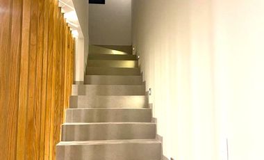 CASA EN VILLAMAGNA AL PONIENTE DE LA CIUDAD POR EL PARQUE BICENTENARIO