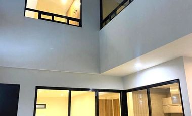 CASA EN VILLAMAGNA AL PONIENTE DE LA CIUDAD POR EL PARQUE BICENTENARIO