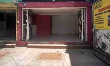 Se renta local amplio en zona transitada de Metepec, Pilares, Estado De México