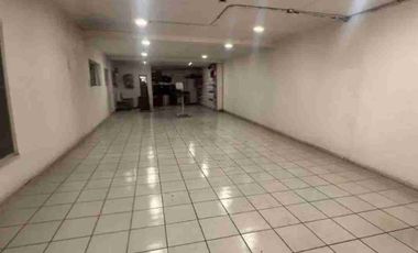 Se renta local amplio en zona transitada de Metepec, Pilares, Estado De México