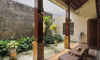 rumah hoek di cipete dekat MRT lingkungan aman dan jalan lebar shm jakarta selatan