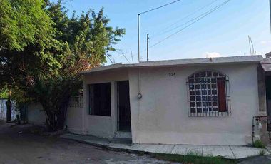 Casa en Venta de 1 Planta Colonia Industrias del Vidrio 2 sector en San Nicolas de los  Garza NL
