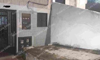Vendo casa 2o. piso y apto trasero en villa hermosa