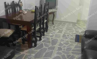 Vendo casa 2o. piso y apto trasero en villa hermosa