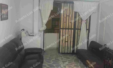Vendo casa 2o. piso y apto trasero en villa hermosa