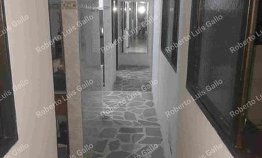 Vendo casa 2o. piso y apto trasero en villa hermosa