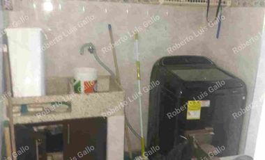 Vendo casa 2o. piso y apto trasero en villa hermosa