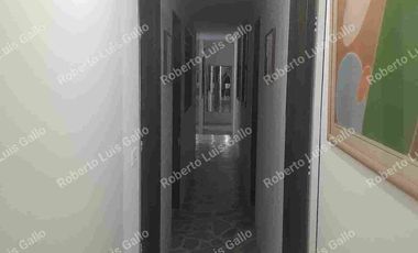 Vendo casa 2o. piso y apto trasero en villa hermosa