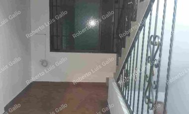 Vendo casa 2o. piso y apto trasero en villa hermosa
