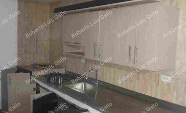 Vendo casa 2o. piso y apto trasero en villa hermosa