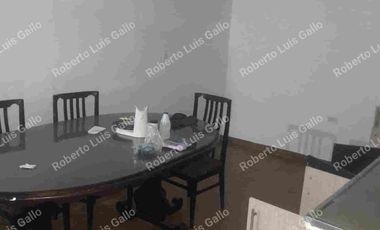 Vendo casa 2o. piso y apto trasero en villa hermosa