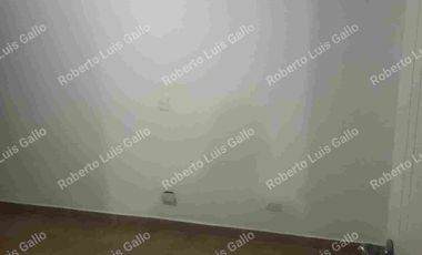 Vendo casa 2o. piso y apto trasero en villa hermosa