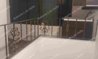 Vendo casa 2o. piso y apto trasero en villa hermosa