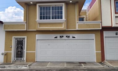 CASA RESIDENCIAL EN RENTA - URUAPAN MICH.