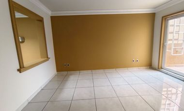 CASA RESIDENCIAL EN RENTA - URUAPAN MICH.