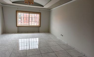 CASA RESIDENCIAL EN RENTA - URUAPAN MICH.