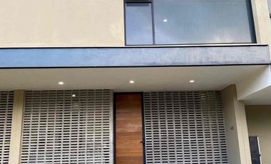 CASA AMUEBLADA EN RENTA JESÚS DEL MONTE 5 MIN DE ALTOZANO