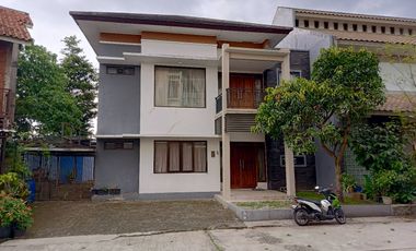 TOWNHOUSE DAGO MURAH HITUNG TANAH SAJA DIBAWAH PASARAN, NEGO SETITIK DEAL!