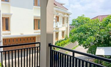 TOWNHOUSE DAGO MURAH HITUNG TANAH SAJA DIBAWAH PASARAN, NEGO SETITIK DEAL!