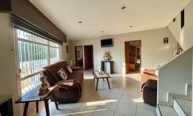 CASA CON USO DE SUELO MIXTO EN LA COLONIA SAN VICENTE