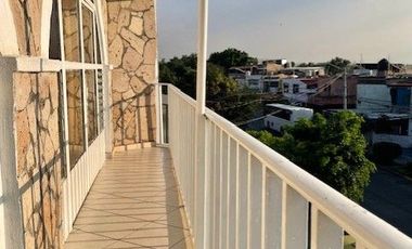 CASA CON USO DE SUELO MIXTO EN LA COLONIA SAN VICENTE