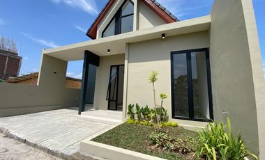 Rumah Modern 1 Lantai di Sekitar UNS Solo