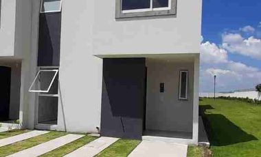 Se renta casa NUEVA en Hacienda de las fuentes, Calimaya, Estado de México