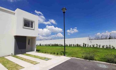 Se renta casa NUEVA en Hacienda de las fuentes, Calimaya, Estado de México