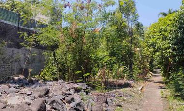 Tanah Lahan Luas Pinggir Jalan Raya Colomadu Solo Strategis